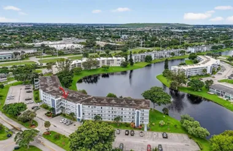 2009 FARNHAM N # 2009, DEERFIELD BEACH, ..., Deerfield Beach, FL 33442