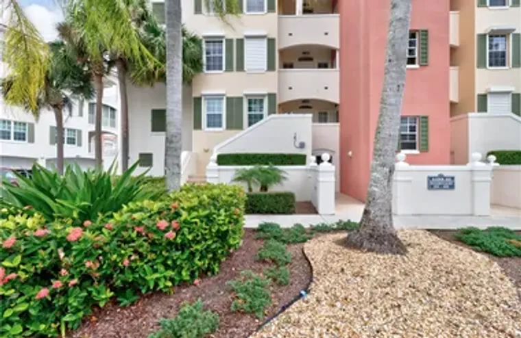 5320 W HARBOR VILLAGE DR APT 201, VERO B..., Vero Beach, FL 32967