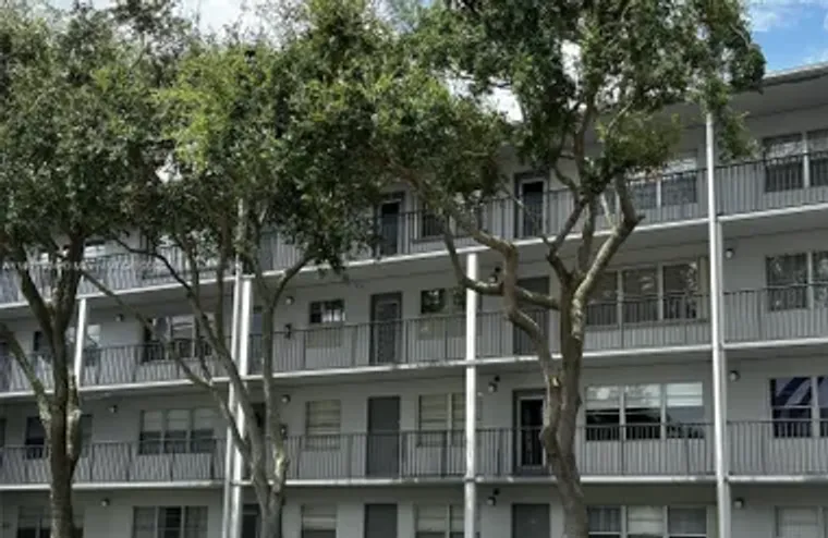 400 SW 134TH WAY APT 406F, PEMBROKE PINE..., Pembroke Pines, FL 33027