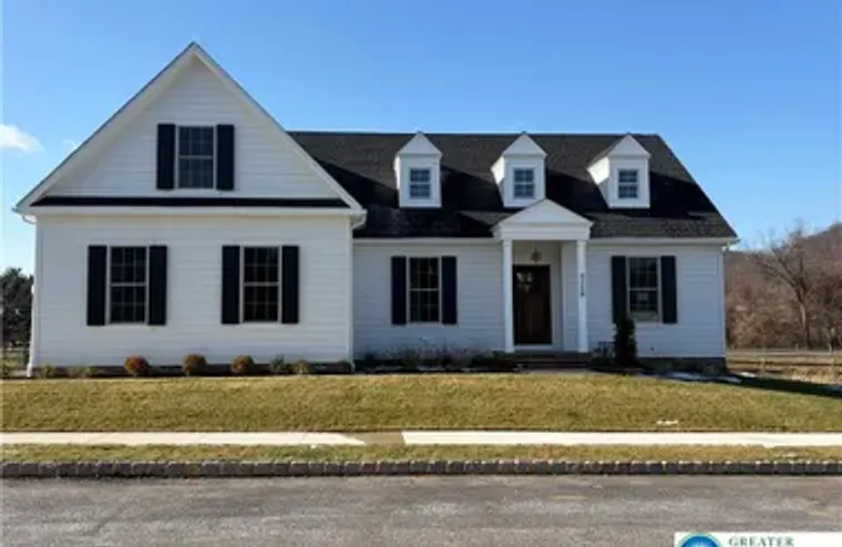 4268 STONEBRIDGE DR, UPPER SAUCON TWP, P..., Upper Saucon Twp, PA 18015