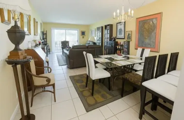 671 S HOLLYBROOK DR 302, PEMBROKE PINES,..., Pembroke Pines, FL 33025