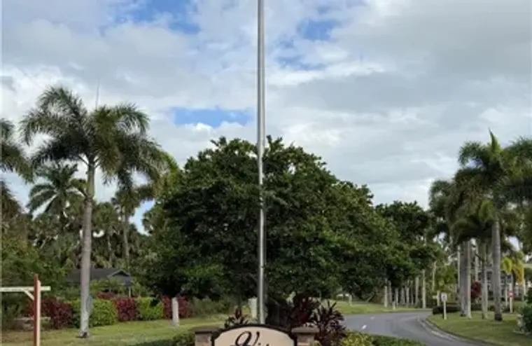 12 VISTA GARDENS TRL 101, VERO BEACH, FL..., Vero Beach, FL 32962