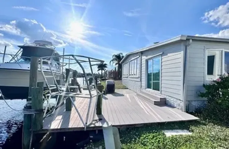 5545 SIR WALTER WAY, NORTH FORT MYERS, F..., North Fort Myers, FL 33917