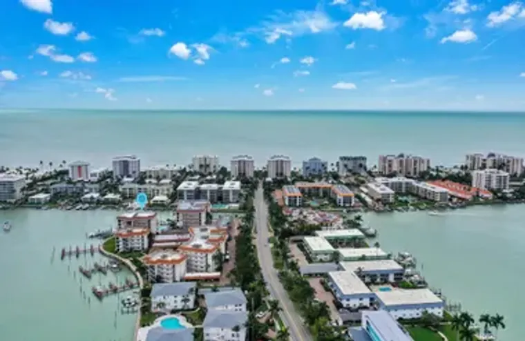 222 HARBOUR DR 103, NAPLES, FL, 34103, Naples, FL 34103