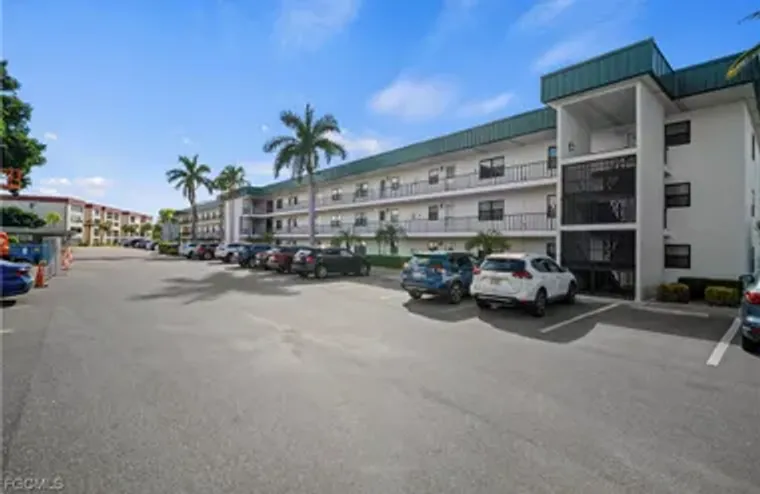 1747 PEBBLE BEACH DR 317, FORT MYERS, FL..., Fort Myers, FL 33907