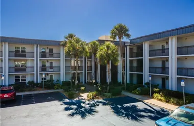 1740 PINE VALLEY DR 211, FORT MYERS, FL,..., Fort Myers, FL 33907