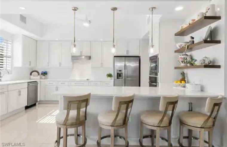 583 AVELLINO ISLES CIR 202, NAPLES, FL, ..., Naples, FL 34119