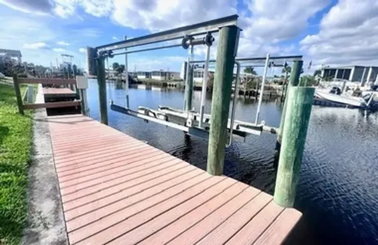 5519 SIR WALTER WAY, NORTH FORT MYERS, F..., North Fort Myers, FL 33917