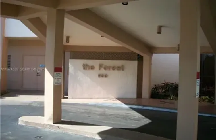 900 SAINT CHARLES PL 208, PEMBROKE PINES..., Pembroke Pines, FL 33026