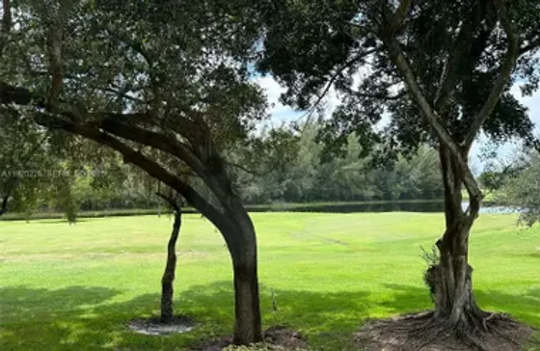 1000 SW 125TH AVE APT 214N, PEMBROKE PIN..., Pembroke Pines, FL 33027