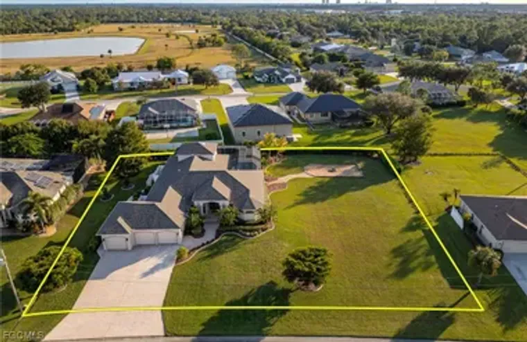 8230 HUNTERS GLEN CIR, NORTH FORT MYERS,..., North Fort Myers, FL 33917