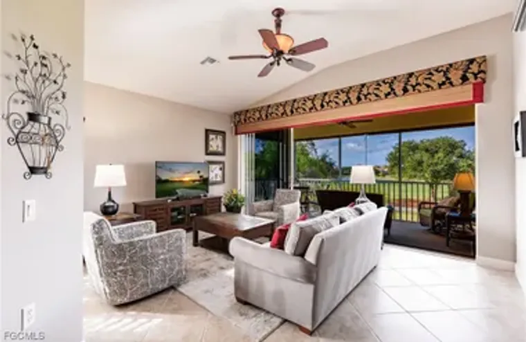 3121 MEANDERING WAY 201, FORT MYERS, FL,..., Fort Myers, FL 33905