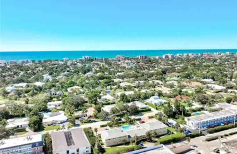 2000 ALAMANDA DR 104, NAPLES, FL, 34102, Naples, FL 34102