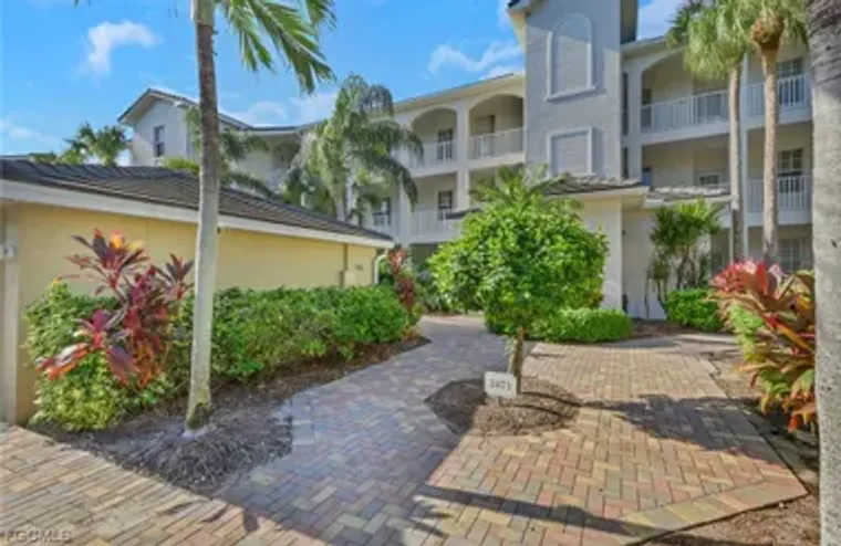 3471 POINTE CREEK CT 201, BONITA SPRINGS..., Bonita Springs, FL 34134