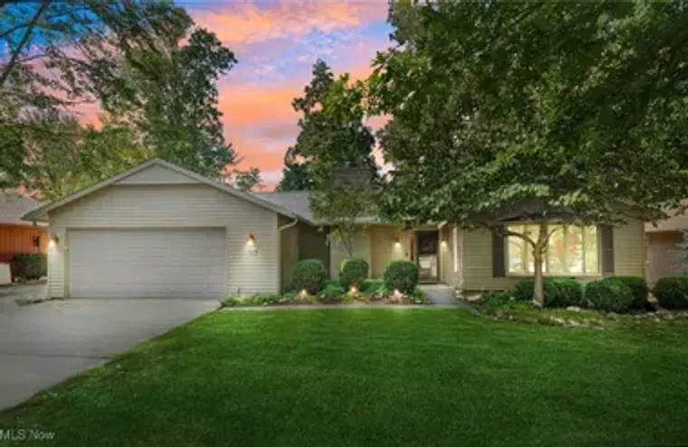 8746 BARTON DR, STRONGSVILLE, OH, 44149, Strongsville, OH 44149