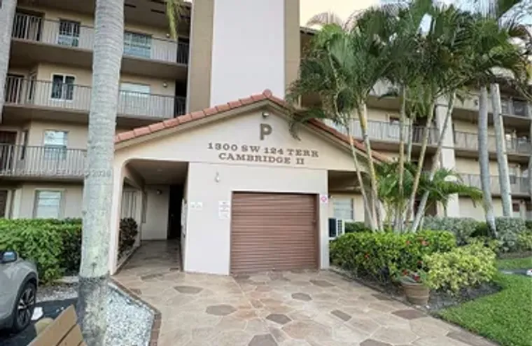 1300 SW 124TH TER 304P, PEMBROKE PINES, ..., Pembroke Pines, FL 33027