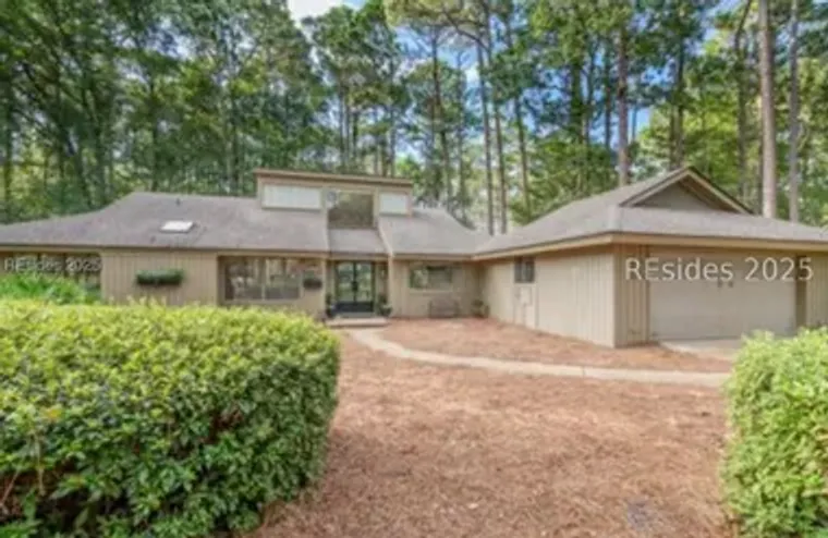 4 BROWN THRASHER RD, HILTON HEAD ISLAND,..., Hilton Head Island, SC 29926