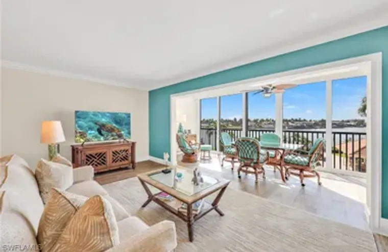 222 HARBOUR DR 310, NAPLES, FL, 34103, Naples, FL 34103