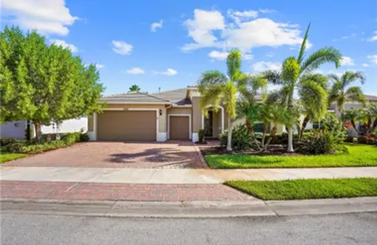 10127 SW CYPRESS WOOD CT, PORT ST LUCIE,..., Port St Lucie, FL 34987