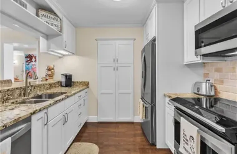 33 PLANTATION DR APT 106, VERO BEACH, FL..., Vero Beach, FL 32966