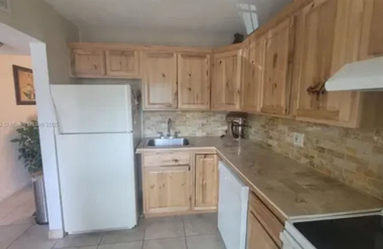 5851 NW 62ND AVE APT 202, TAMARAC, FL, 3..., Tamarac, FL 33319