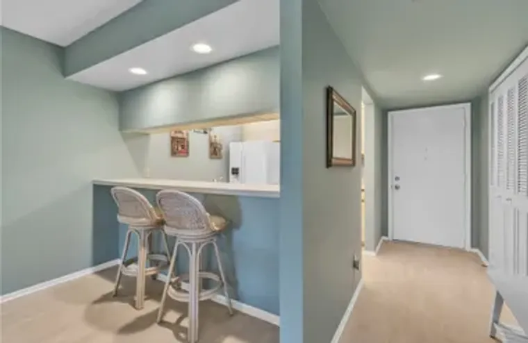 29 PLANTATION DR APT 202, VERO BEACH, FL..., Vero Beach, FL 32966