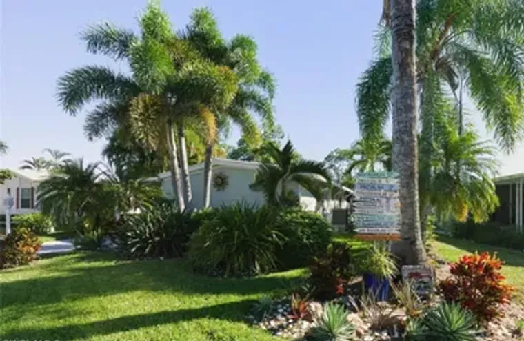 542 CHARLEMAGNE BLVD, NAPLES, FL, 34112, Naples, FL 34112