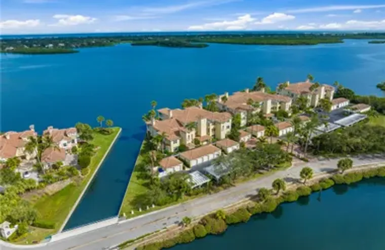 5380 E HARBOR VILLAGE DR 103, VERO BEACH..., Vero Beach, FL 32967