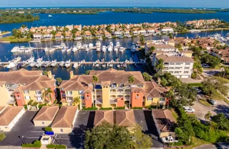 5520 N HARBOR VILLAGE DR 201, VERO BEACH..., Vero Beach, FL 32967