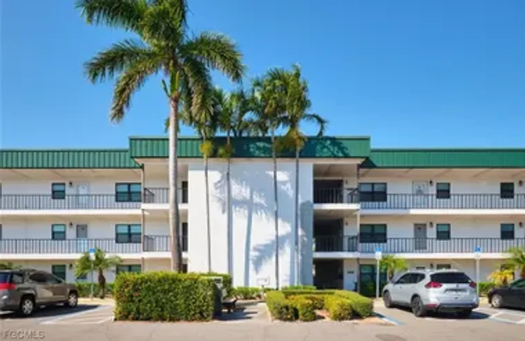 1747 PEBBLE BEACH DR 208, FORT MYERS, FL..., Fort Myers, FL 33907