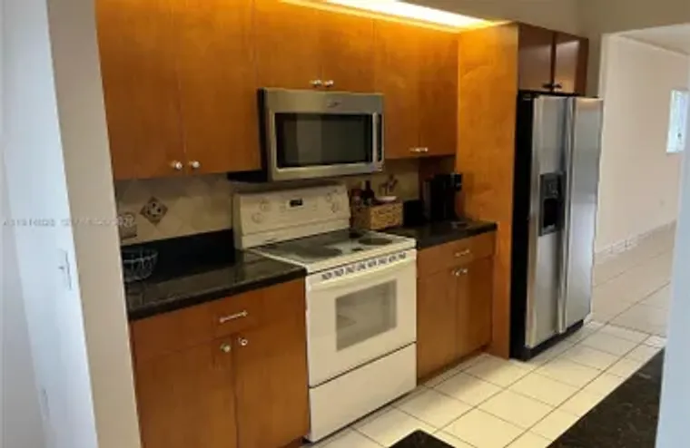 1301 SW 142ND AVE 301H, PEMBROKE PINES, ..., Pembroke Pines, FL 33027