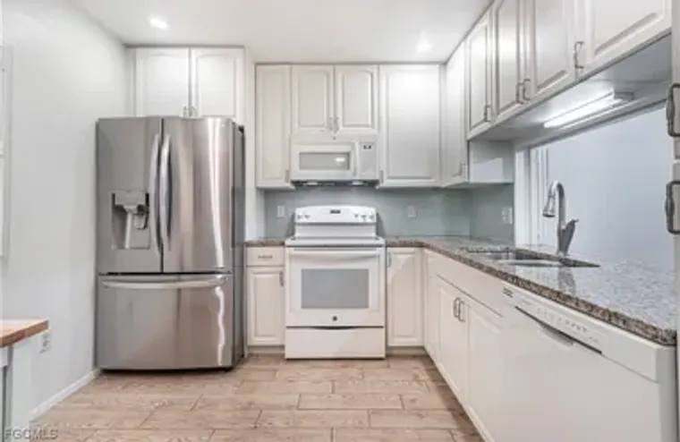 1747 PEBBLE BEACH DR 216, FORT MYERS, FL..., Fort Myers, FL 33907