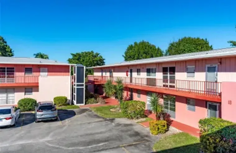 18 GOLFS EDGE D, WEST PALM BEACH, FL, 33..., West Palm Beach, FL 33417