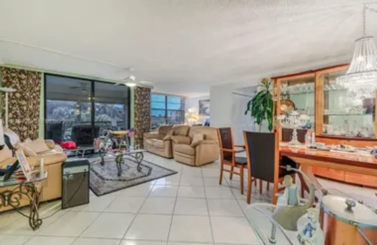 1100 SAINT CHARLES PL 310, PEMBROKE PINE..., Pembroke Pines, FL 33026