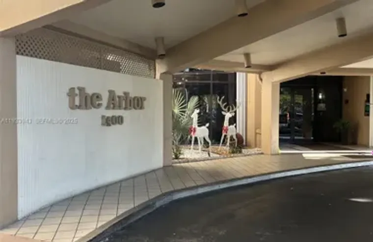 1400 SAINT CHARLES PL 207, PEMBROKE PINE..., Pembroke Pines, FL 33026