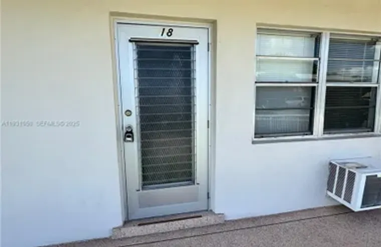 18 HASTINGS B 18, WEST PALM BEACH, FL, 3..., West Palm Beach, FL 33417