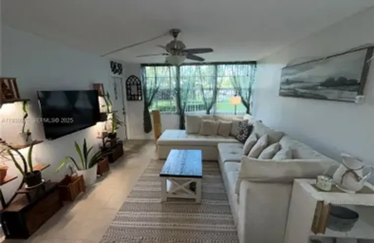 1100 SAINT CHARLES PL L6, PEMBROKE PINES..., Pembroke Pines, FL 33026