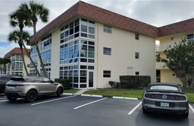 5400 HIGHWAY A1A APT H3, VERO BEACH, FL,..., Vero Beach, FL 32963