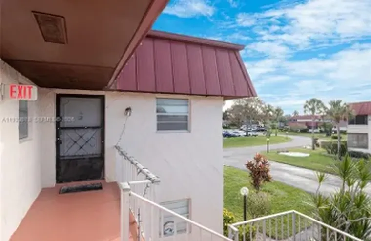 12027 GREENWAY CIR S APT 206, ROYAL PALM..., Royal Palm Beach, FL 33411