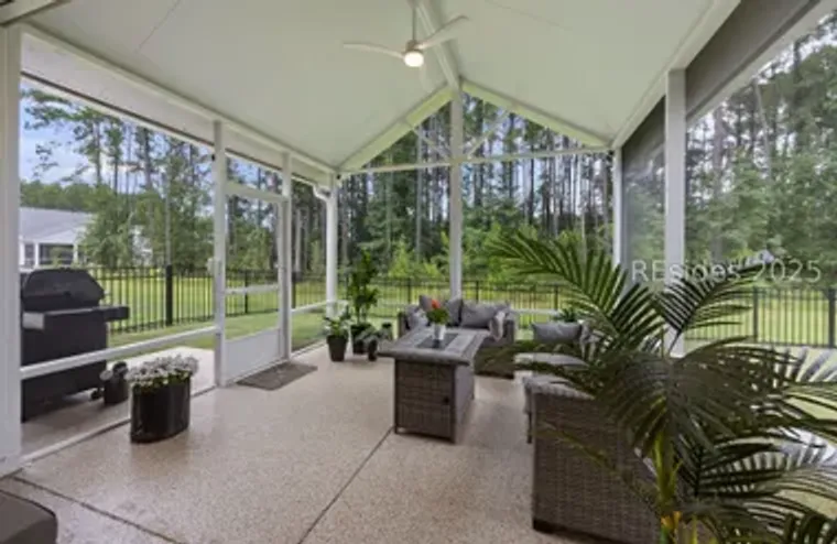 128 CAROLINA OAKS AVE, BLUFFTON, SC, 299..., Bluffton, SC 29909