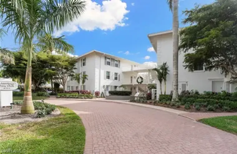 322 HARBOUR DR 103A, NAPLES, FL, 34103, Naples, FL 34103