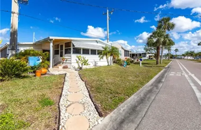 5701 CAPTAIN JOHN SMITH LOOP, NORTH FORT..., North Fort Myers, FL 33917