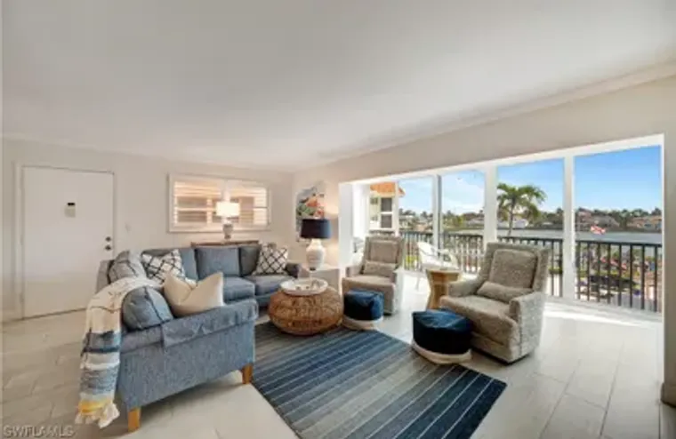 222 HARBOUR DR 312, NAPLES, FL, 34103, Naples, FL 34103