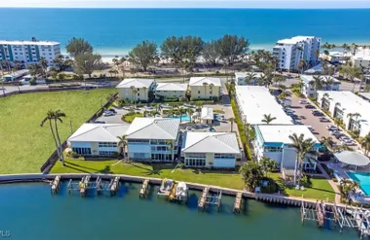 2082 GULF SHORE BLVD 111, NAPLES, FL, 34..., Naples, FL 34102