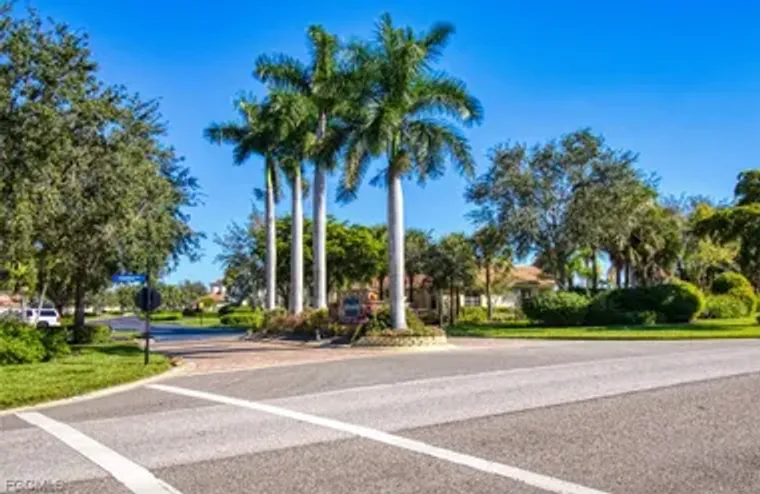 3111 MEANDERING WAY APT 101, FORT MYERS,..., Fort Myers, FL 33905