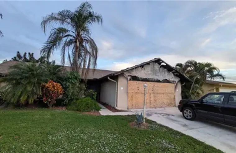 104 FLEUR DE LIS LN, NAPLES, FL, 34112, Naples, FL 34112