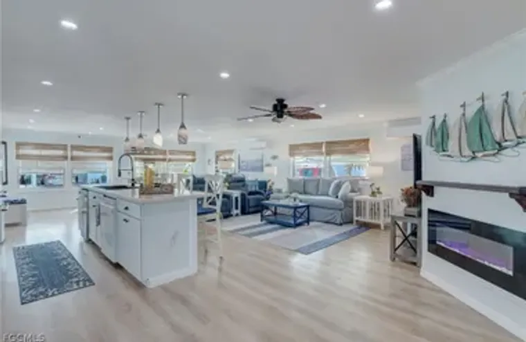 5554 SIR WALTER WAY, NORTH FORT MYERS, F..., North Fort Myers, FL 33917