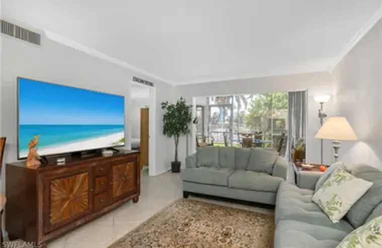 3100 BINNACLE DR 104, NAPLES, FL, 34103, Naples, FL 34103