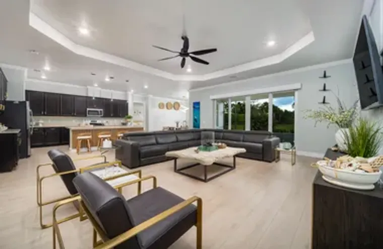 642 SE GOLDENROD RD, PORT ST LUCIE, FL, ..., Port St Lucie, FL 34984