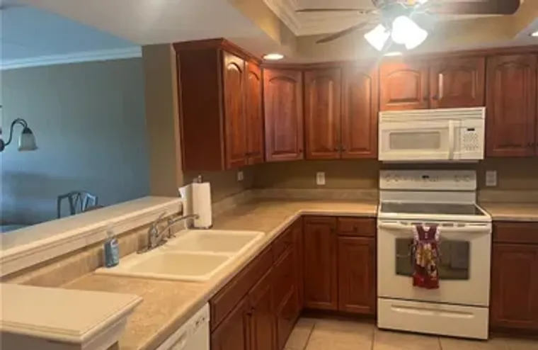 1660 PINE VALLEY DR 110, FORT MYERS, FL,..., Fort Myers, FL 33907